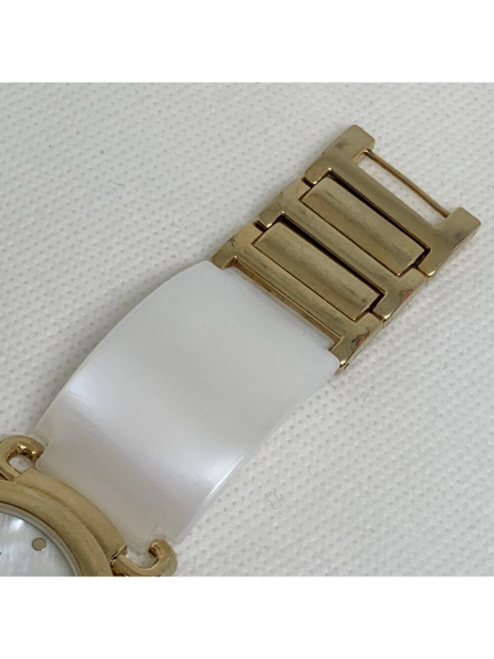 Chico’s gold tone women watch 35mm round case quartz analog mop dial 7” running - Picture 4 of 8